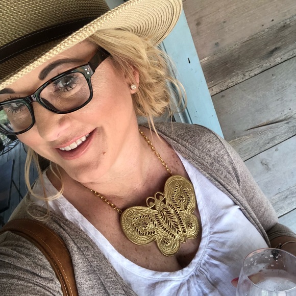 Meet your Posher, Tikaa - Picture 1 of 1